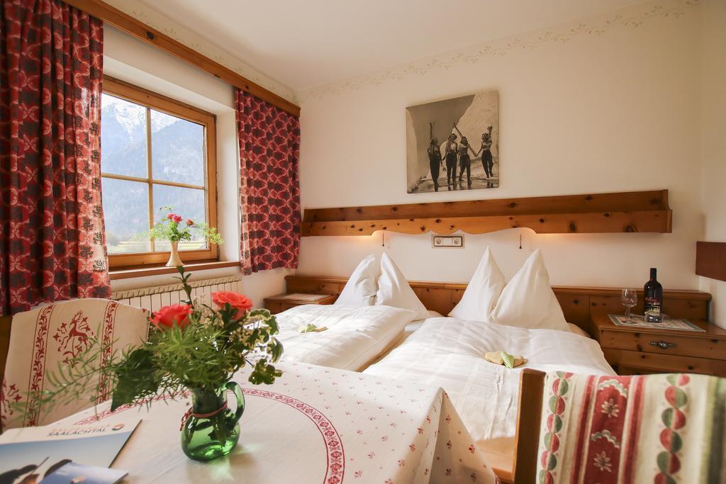 Hotel Haus Hohenwarter Lofer Zimmer foto