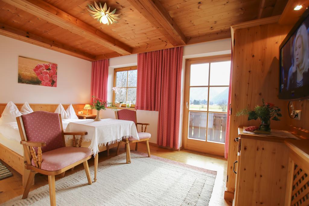 Hotel Haus Hohenwarter Lofer Exterior foto
